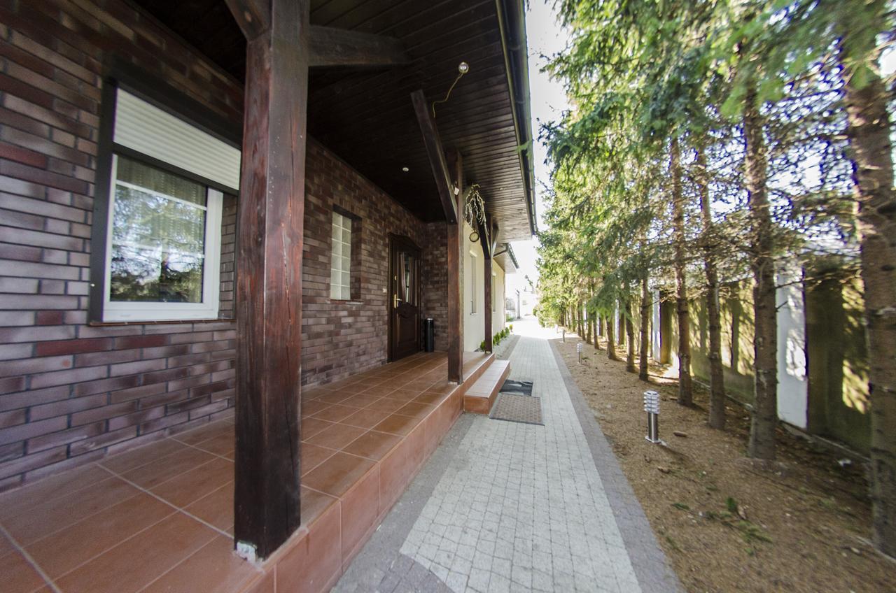 Villa Hof Luboń Eksteriør billede