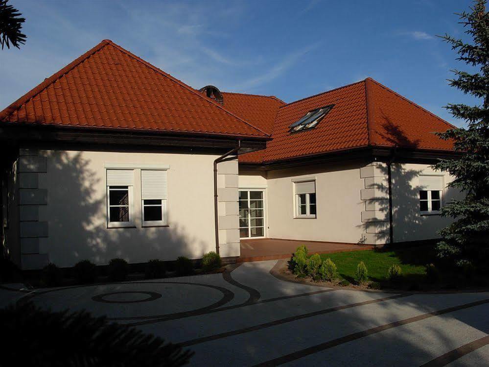 Villa Hof Luboń Eksteriør billede
